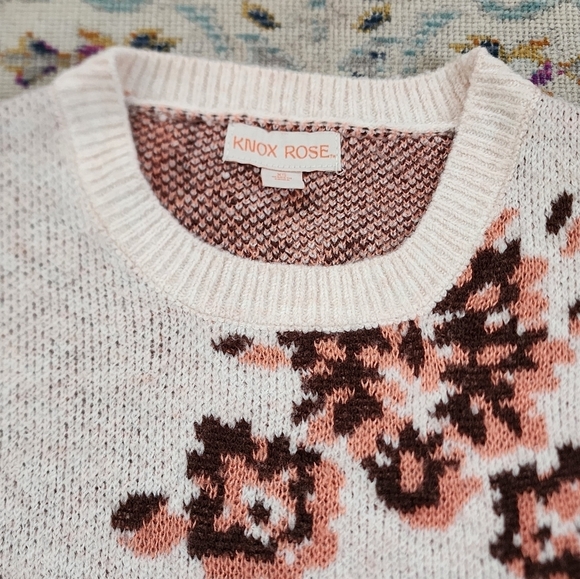 Knox Rose Cable Knit Floral Cream Sweater, size XSmall - Picture 7 of 11